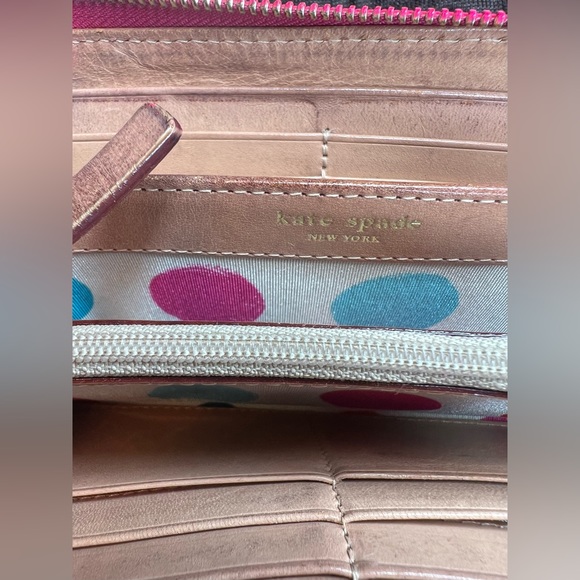 Authentic Kate Spade zippy wallet - Picture 5 of 6